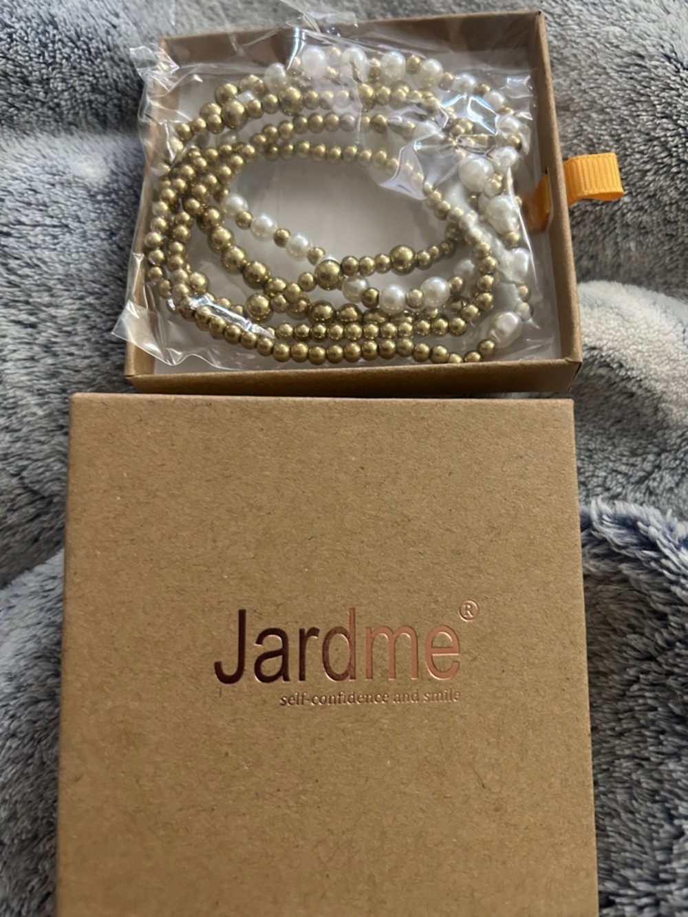 Jardme set of 5 Gold and Gold and pearl Beaded stretch  Bracelets
